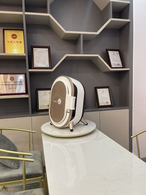 เครื่องวิเคราะห์ UV ใบหน้าแบบพกพาวิเคราะห์ผิว 12 ปัญหาผิวที่ตรวจพบการใช้ในบ้าน
